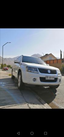 VENDO SUZUKI GRAND NOMADE 2.4 AÑO 2011 4X2