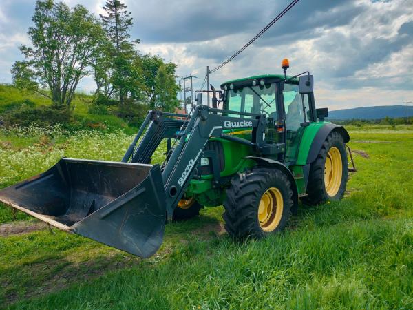 TRACTOR JOHN DEERE 6420 CON CARGADOR