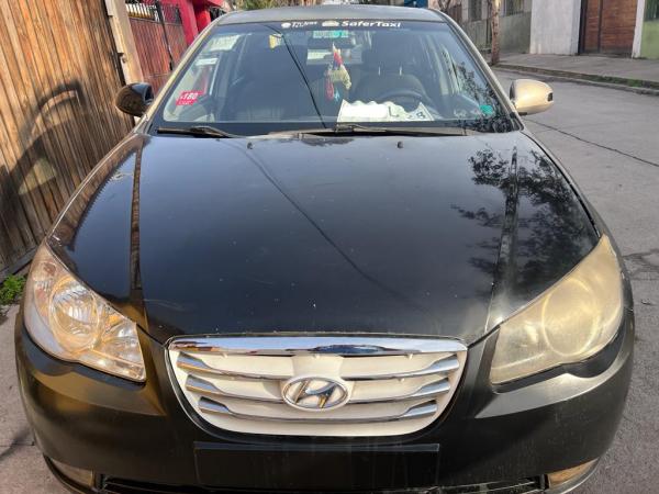VENDO AUTO HYUNDAI ELANTRA