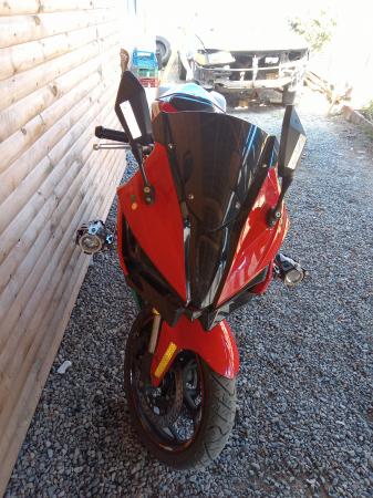 VENDO MOTO CORSA AÑO 2021