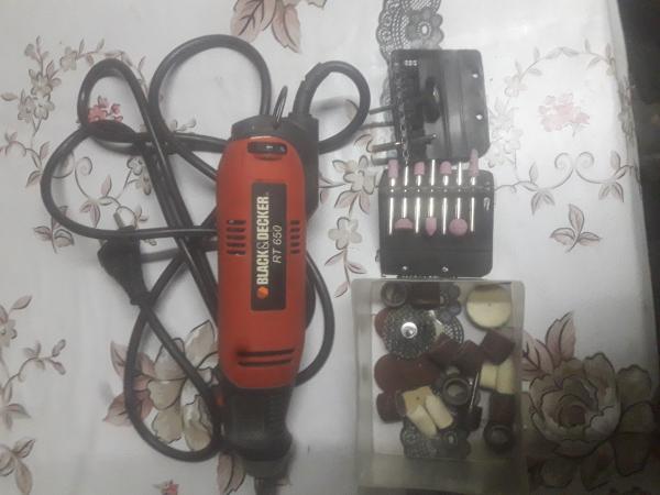 SE VENDE DREMEL CON ACSESORIOS