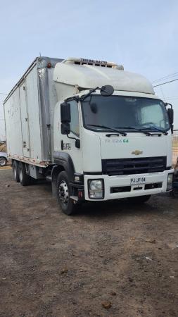 VENDEMOS CAMION CHEVROLET 1524 CON FURGON DE FRIO
