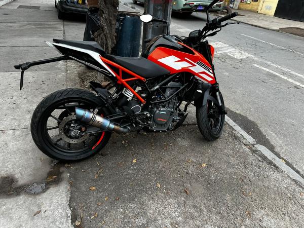 VENDO MOTO KTM DUKE 250 - AÑO 2021 - 9550 KM 