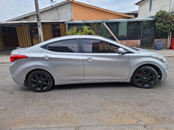 HYUNDAI ELANTRA 2012 1.8