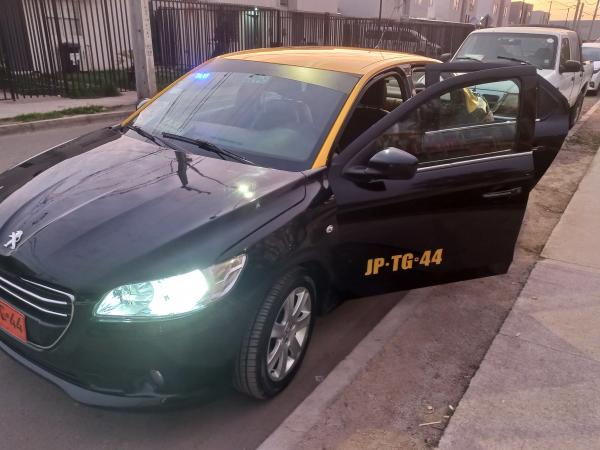 TAXI BÁSICO PEUGEOT 301 ALLURE 1.6 HDI