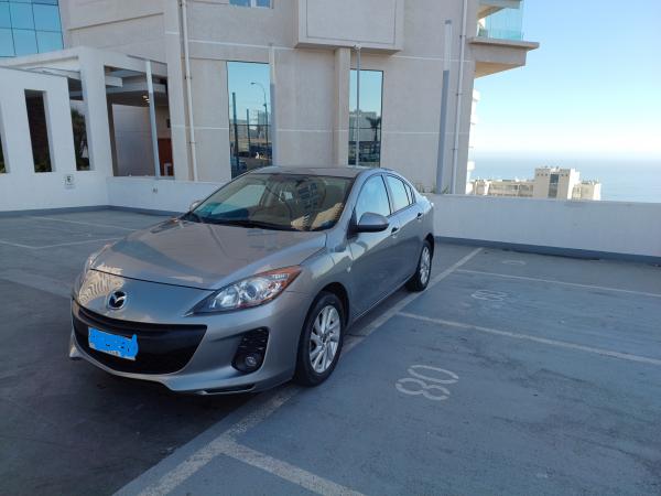 MAZDA 3 1.6V  AÑO 2013