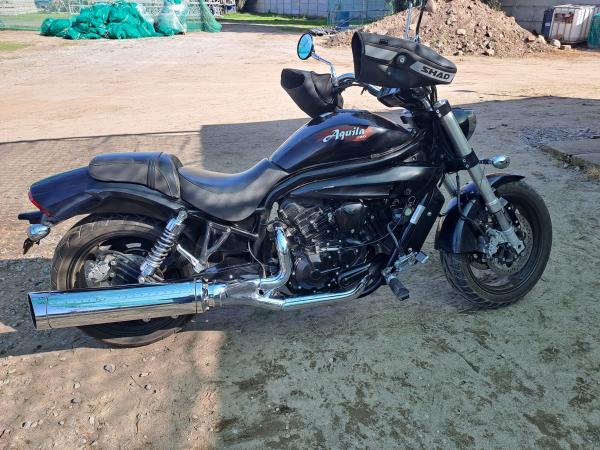 VENDO MOTO HYOSUNG AQUILA 