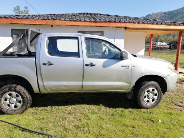 TOYOTA HILUX 2008