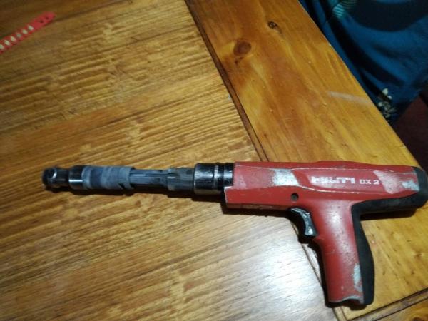 PISTOLA HILTI DX2 