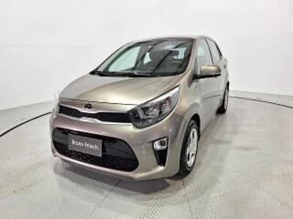 SE ARRIENDA AUTO PARA APP