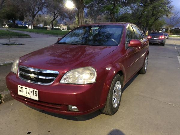 SE VENDE CHEVROLET SEDAN OPTRA 2012