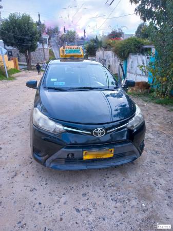 VENDO COLECTIVO TOYOTA NEW YARIS 1.5 AÑO 2015