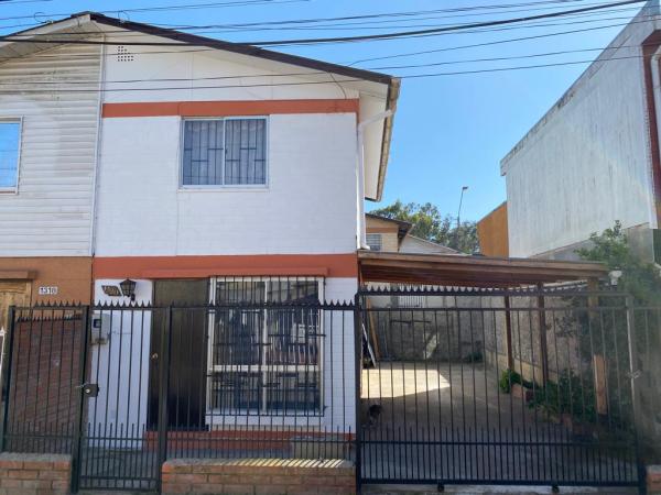 SE VENDE CASA REMODELADA, SAN ANTONIO