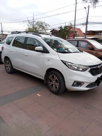 SE VENDE AUTO CHEVROLET MOSELO SPIN BLANCO