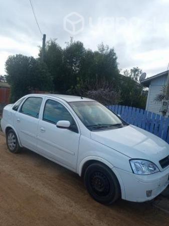 SE VENDE AUTO CHEVROLET CORSA EVOLUTIVO 