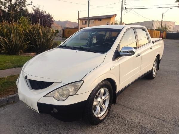 CÓMODA CAMIONETA, USO FAMILIAR, SEGUNDO DUEÑO