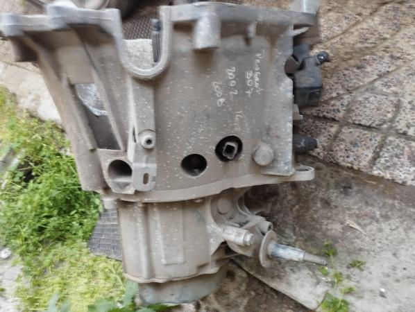 VENDO AUTO EN DESARME