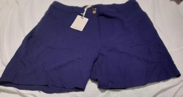 SHORTS TALLA 50 DE TELA AZUL 