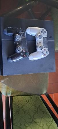 PLAY STATION 4