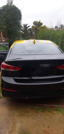 VENDO TAXI BÁSICO AÑO 2018 MOTOR 1.6 EXCELENTE 