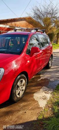KIA CARENS AÑO 2011