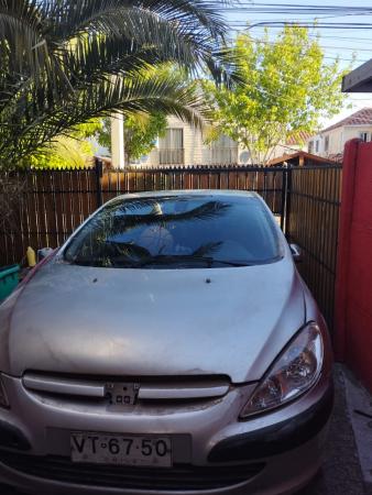 VENDO AUTO EN DESARME (COMPLETO O POR PARTES)