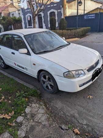 VENDO MAZDA 323