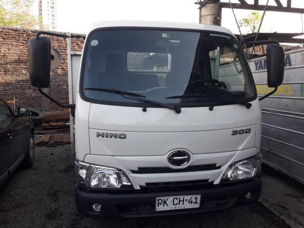 Hino 300 Xzu 2021