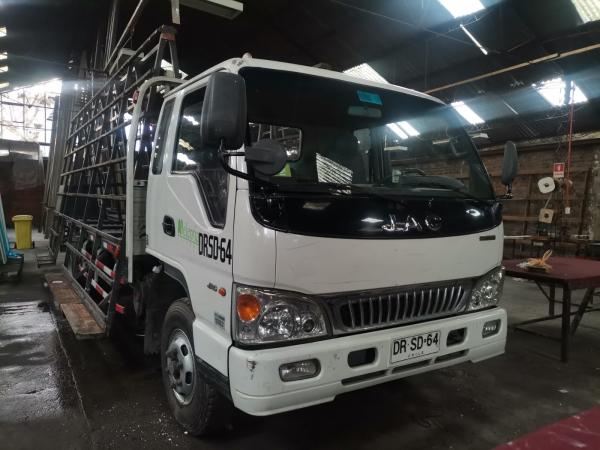 CAMION JAC URBAN 1083