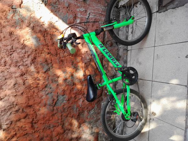 VENDO BICICLETA SEMI- NUEVA $25000