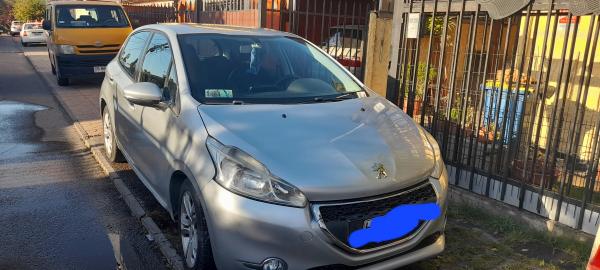 VENDO PEUGEOT 208 HDI