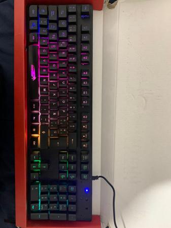 VENDO TECLADO GAMER URGENTE!