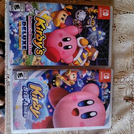 SE VENDE 2 JUEGOS 