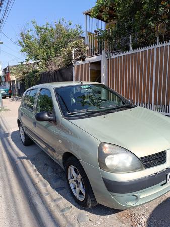 VENDO RENAULT CLIO