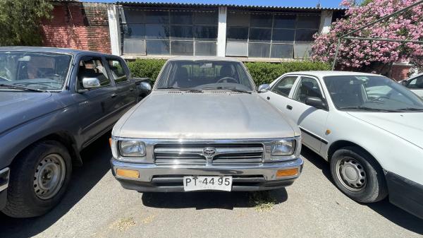 VENDO TOYOTA HILUX 1997