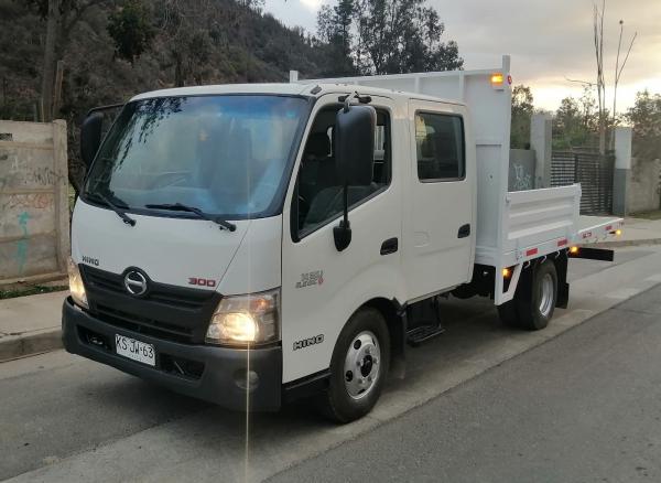 VENDO CAMIÓN HINO XZU 6.5