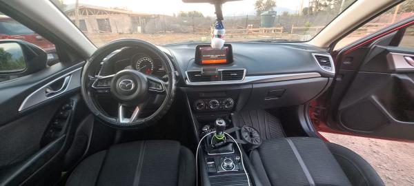 MAZDA 3 2017