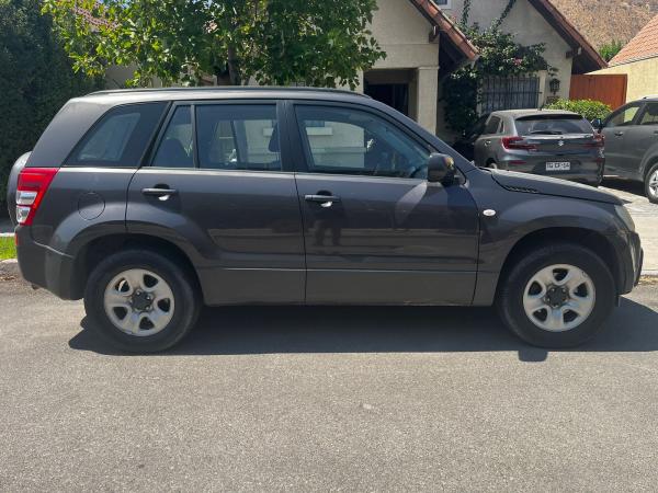 VENDO SUZUKI GRAND NOMADE 