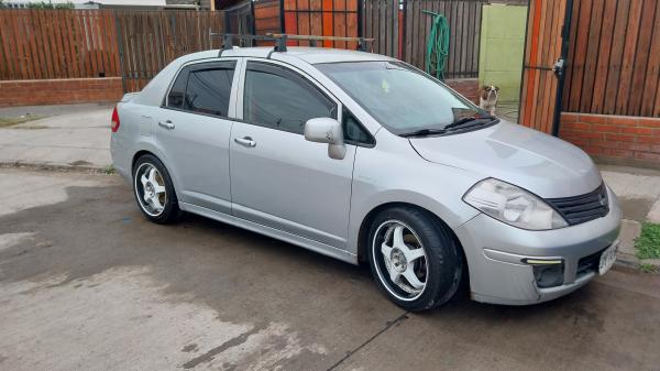 VENDO NISSAN TIIDA 