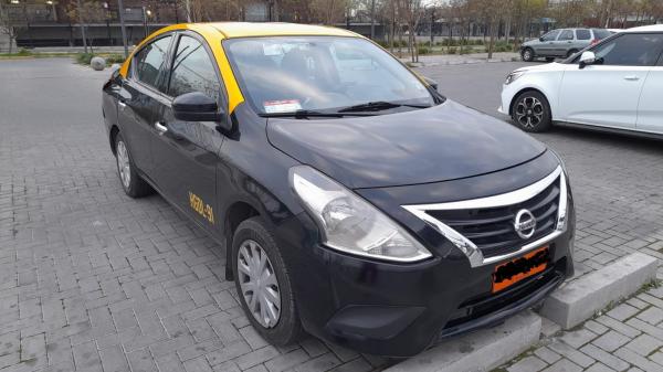 NISSAN VERSA 2018, TAXI BASICO 