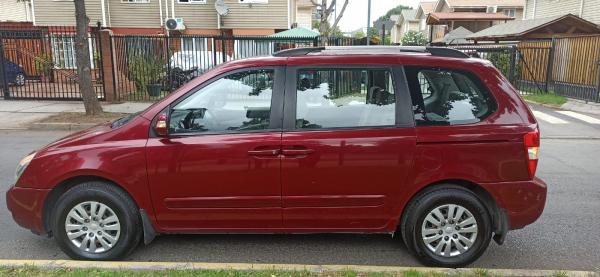 KIA CARNIVAL LX 2.7 AT FULL EQUIPO