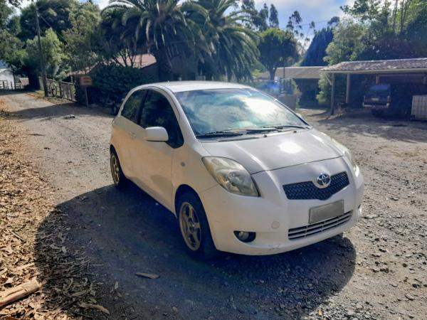 SE VENDE AUTO TOYOTA YARIS SPORT 