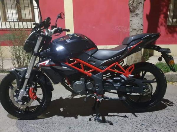 SE VENDE MOTO BENELLI EXCELENTES CONDICIONES 