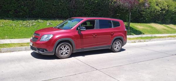 VENDO CAMIONETA CHEVROLET ORLANDO