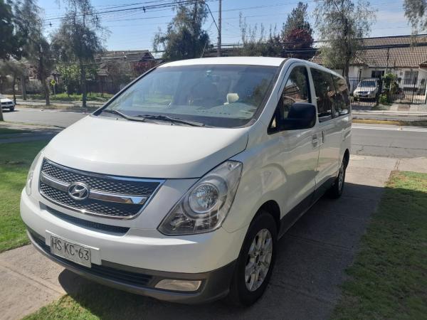 VENDO MINI BUS HYUNDAI H-1 GLS 54.000 KM REALES