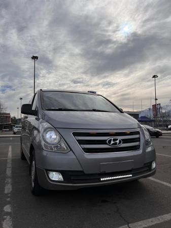 HYUNDAI NEW H1 2017 MINIBUS GLS 12P UNICO DUEÑO