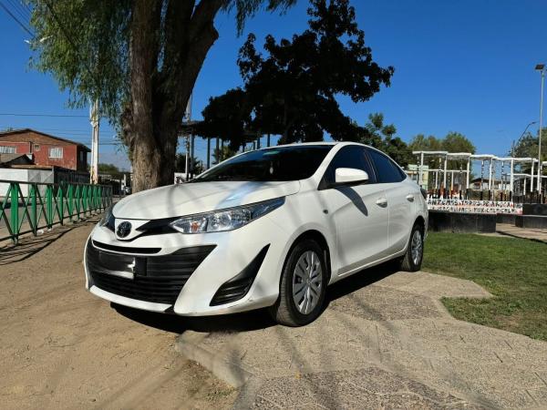 VENDO TOYOTA YARIS 2019 ÚNICO DUEÑO 