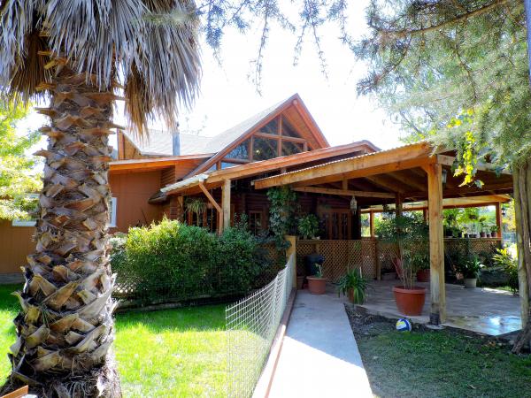 VENDE HERMOSA PARCELA DE 5.040 M2 CON TRES CASAS