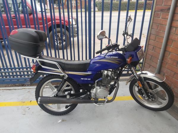 MOTO EN BUEN ESTADO TRANSFERIBLE