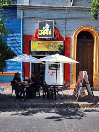 SE VENDE DERECHO A LLAVES LOCAL COMERCIAL RECOLETA